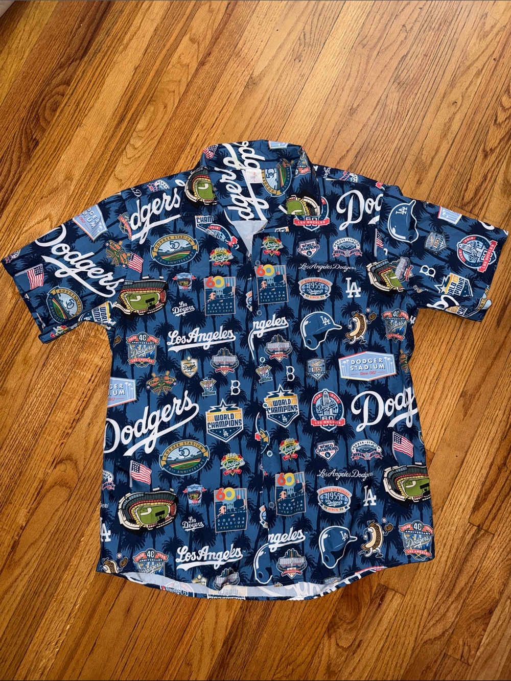 Los Angeles Dodgers Luau Tiki Short-Sleeve Button-Up Shirt Large L